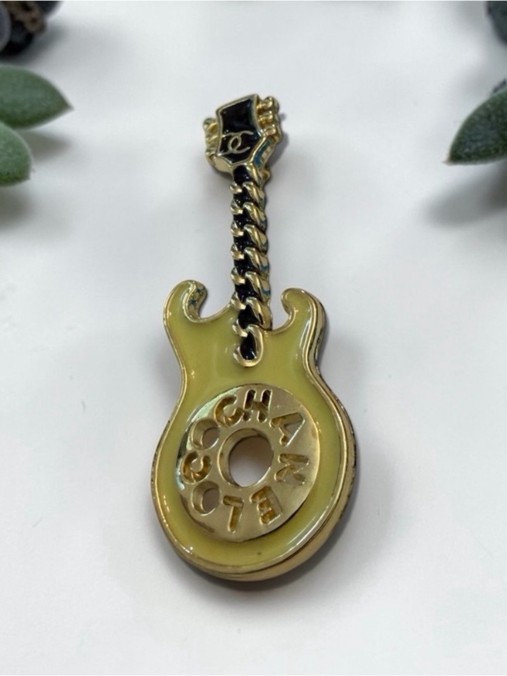 Chanel guitars brooches made with zipper pulls! Gold only